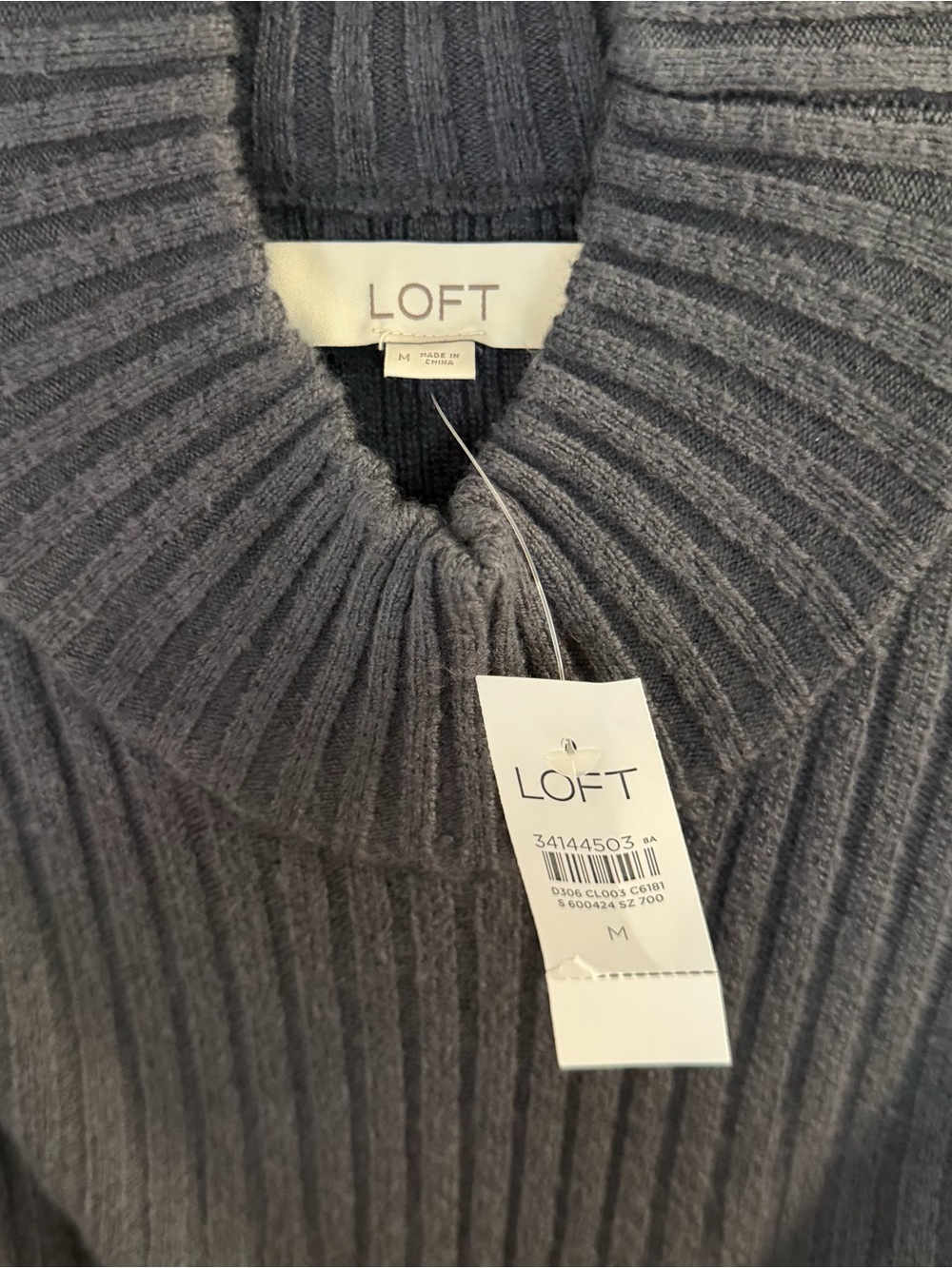 LOFT Ribbed Mock Neck Sweater - Charcoal M - Picture 4 of 8